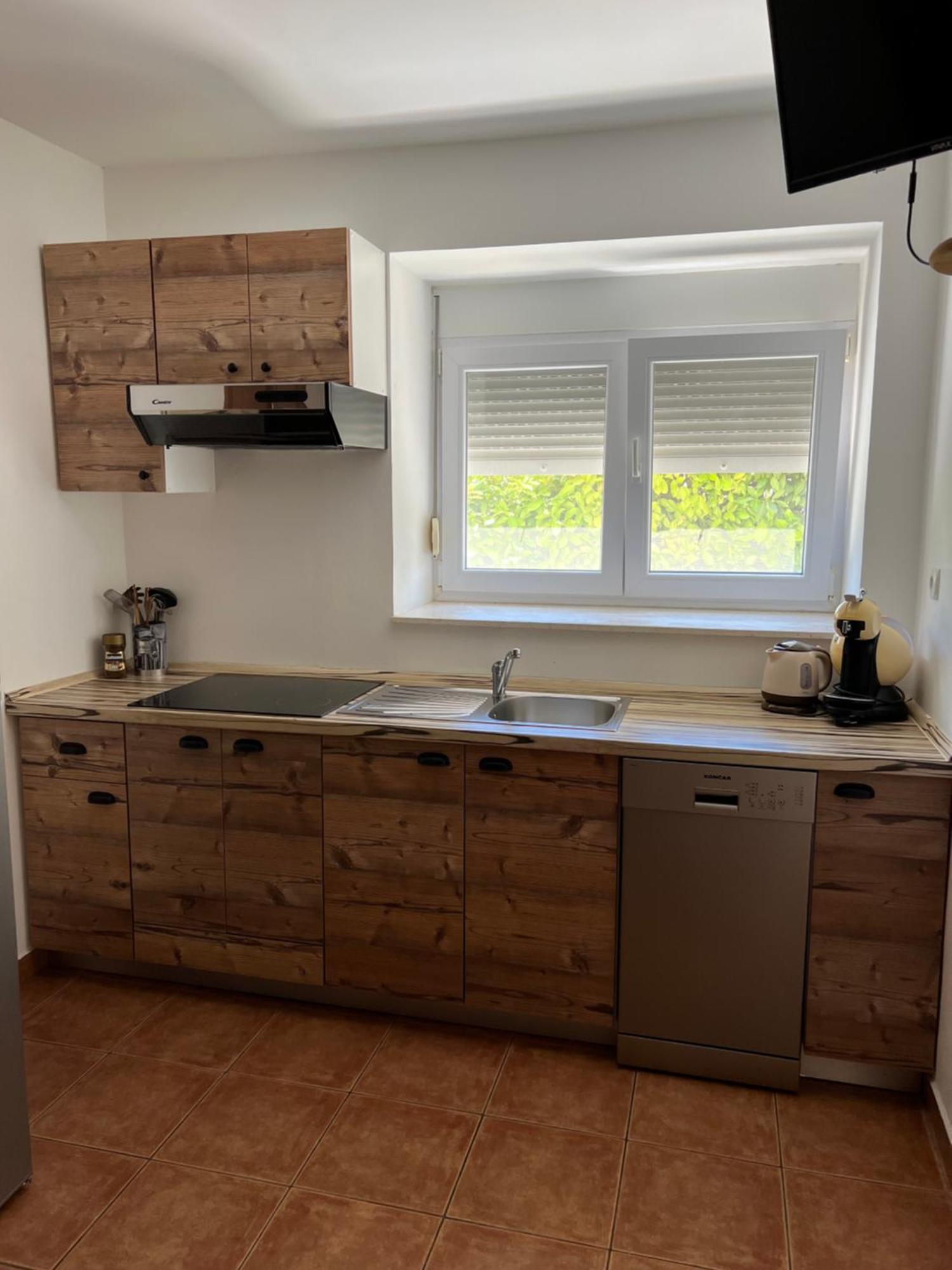 Apartmani Maksan Pakostane Ngoại thất bức ảnh