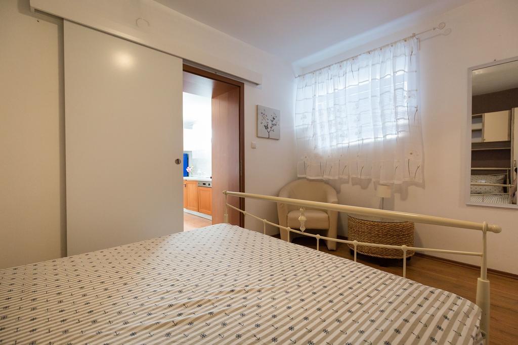 Apartmani Maksan Pakostane Ngoại thất bức ảnh