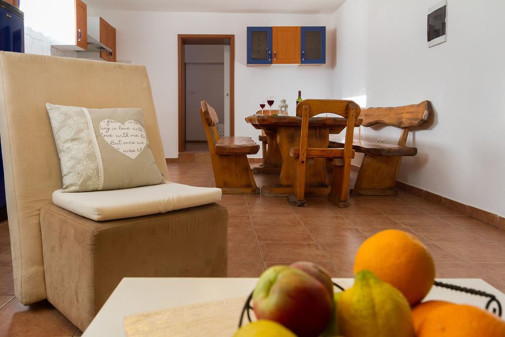 Apartmani Maksan Pakostane Ngoại thất bức ảnh