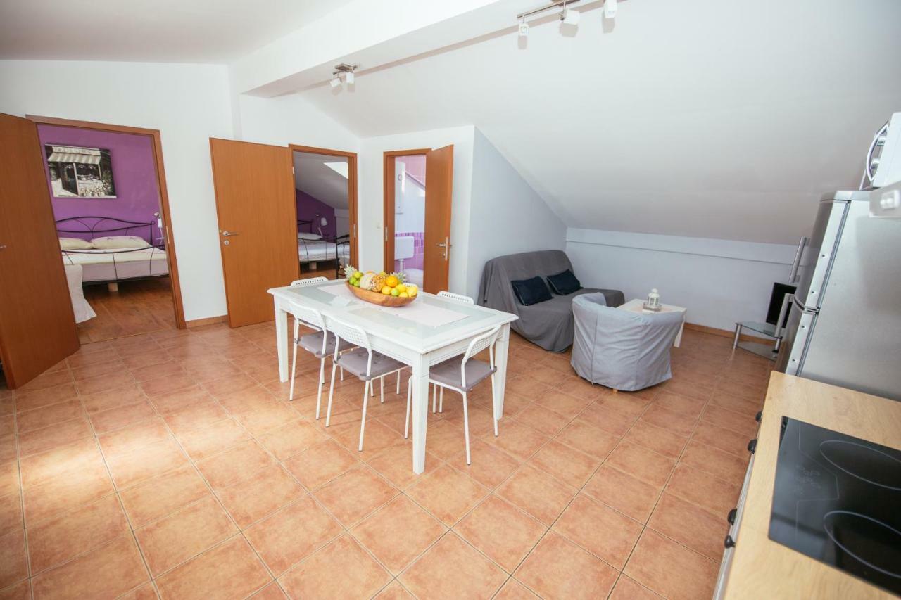 Apartmani Maksan Pakostane Ngoại thất bức ảnh