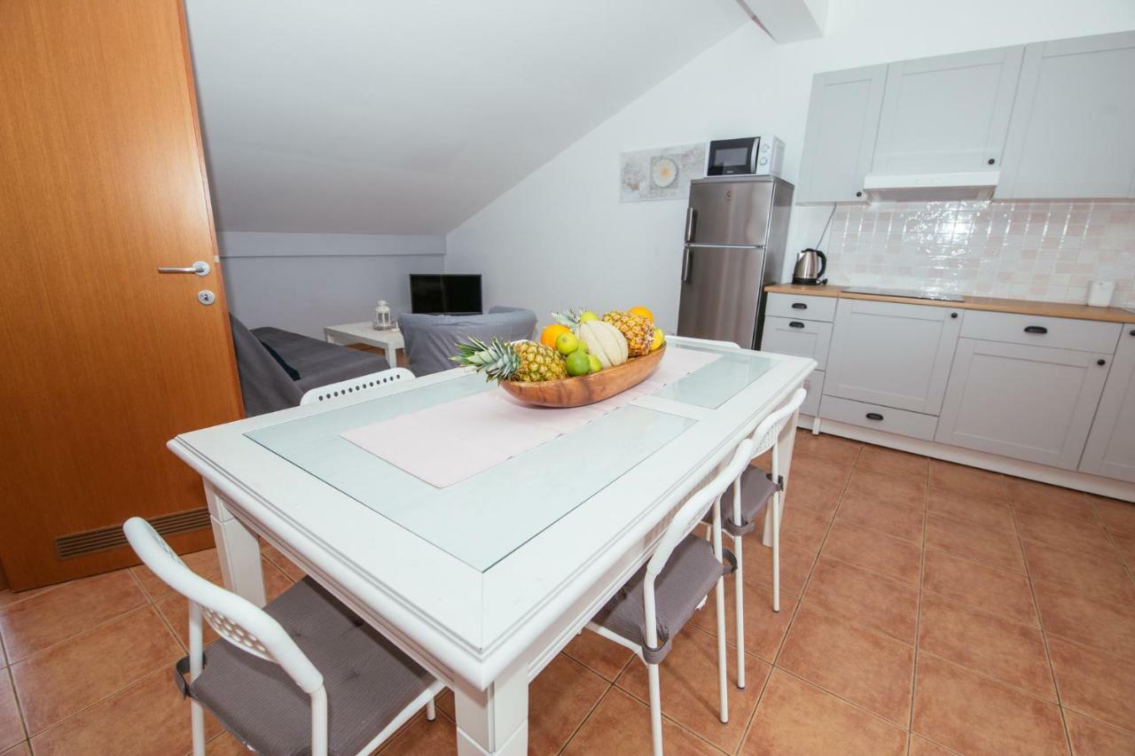 Apartmani Maksan Pakostane Ngoại thất bức ảnh