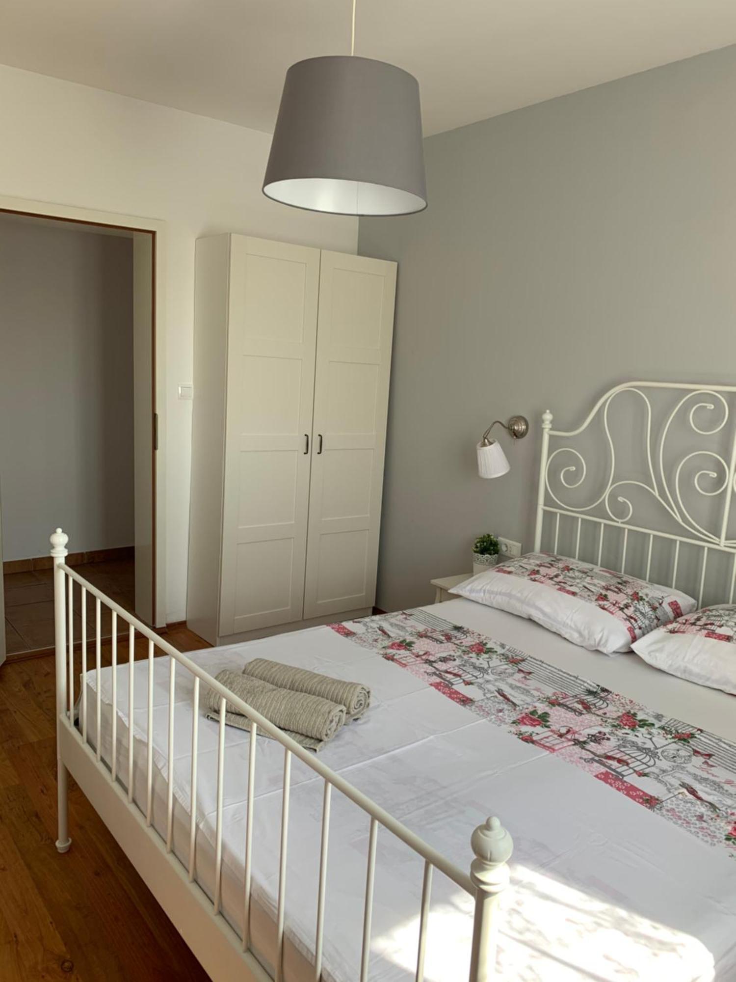 Apartmani Maksan Pakostane Ngoại thất bức ảnh